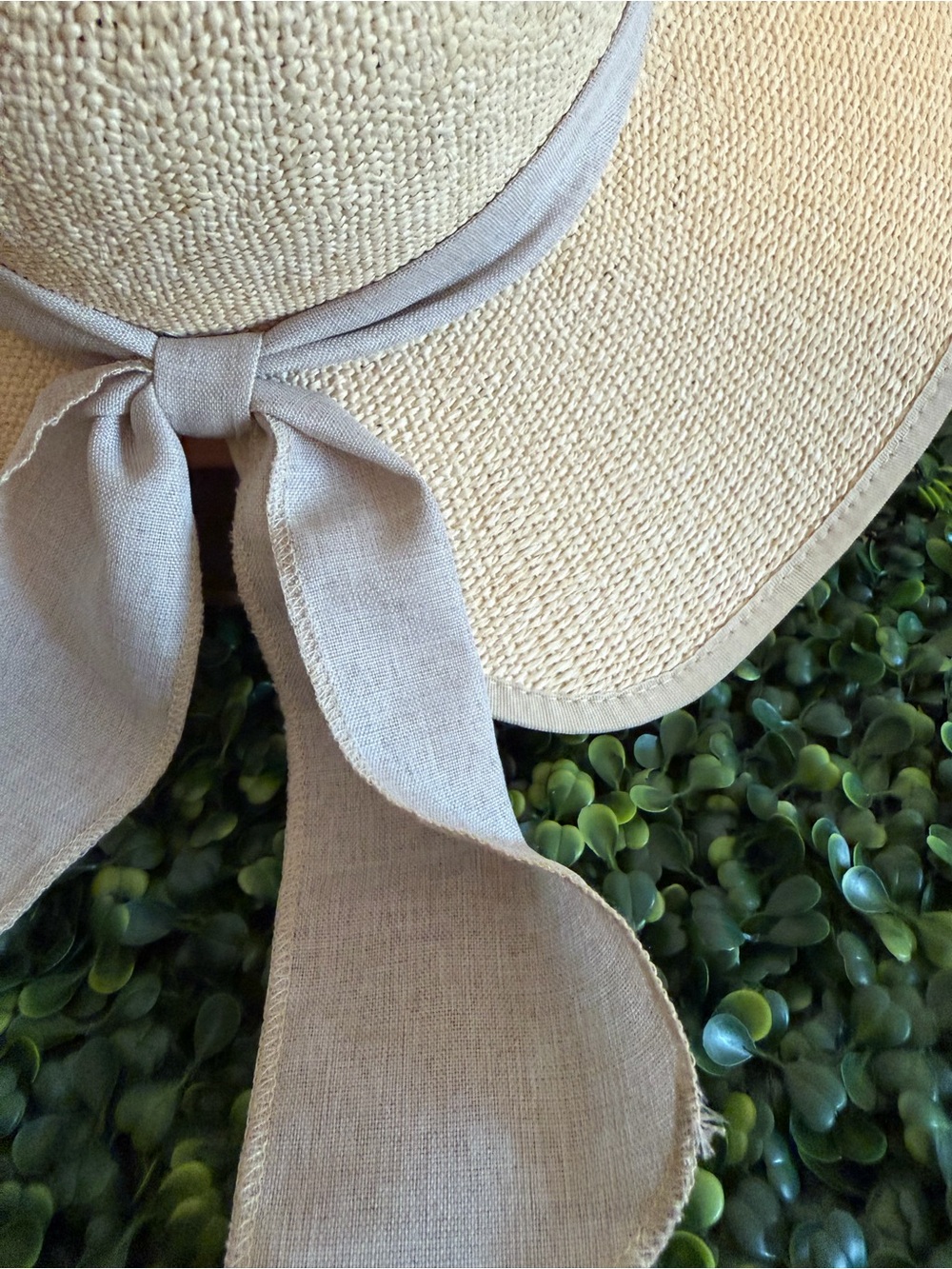 Women’s Woven Paper Face Saver w/Bow - Picture 4 of 9
